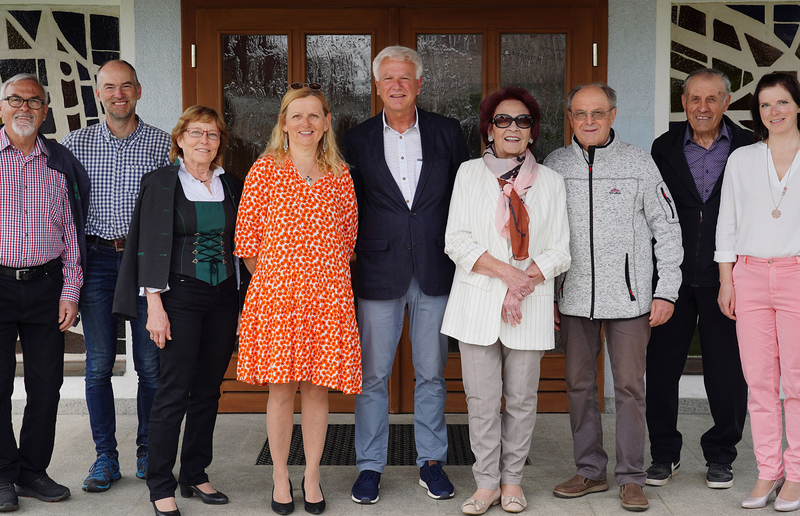 von links: Ing. Emmerich Donner, DI Elmar Offenbacher, Monika Donner, Anneliese Schweighofer, Gerhard Wolf, Luise Schleich, DI Viktor Sailer, Josef Schusteritsch, Mag. Martina Wolf-Grinschgl