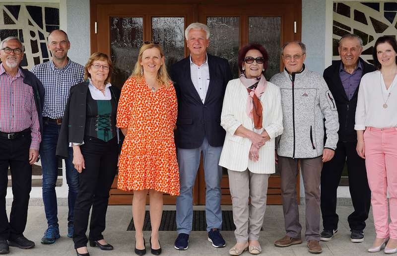 von links: Ing. Emmerich Donner, DI Elmar Offenbacher, Monika Donner, Anneliese Schweighofer, Gerhard Wolf, Luise Schleich, DI Viktor Sailer, Josef Schusteritsch, Mag. Martina Wolf-Grinschgl